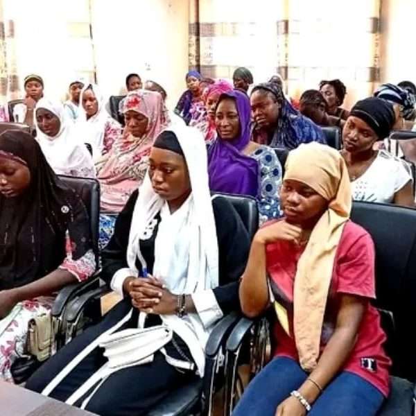 L insertion des jeunes filles sur le plan professionnel.