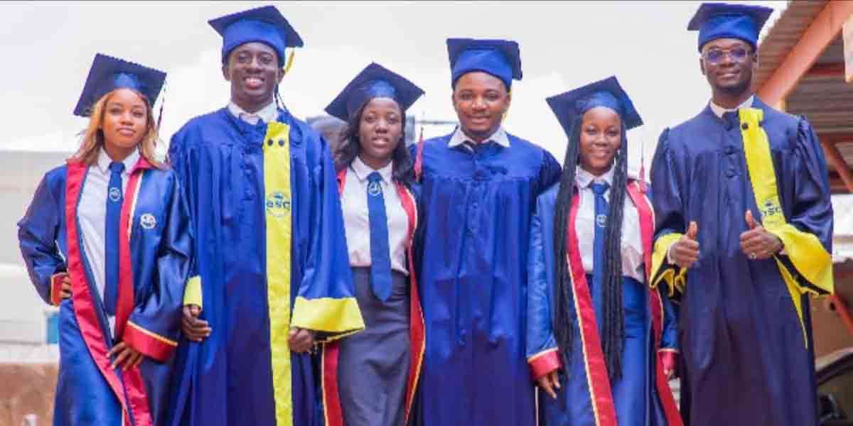 Diplômés de l’ESC Ouagadougou .